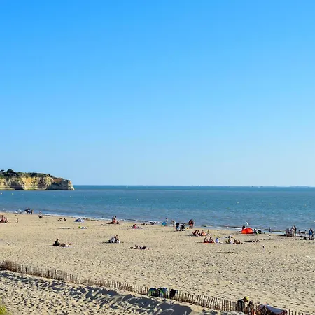 Beautiful Stacaravan In St-laurent-de-la-pree * Saint-Laurent-de-la-Prée